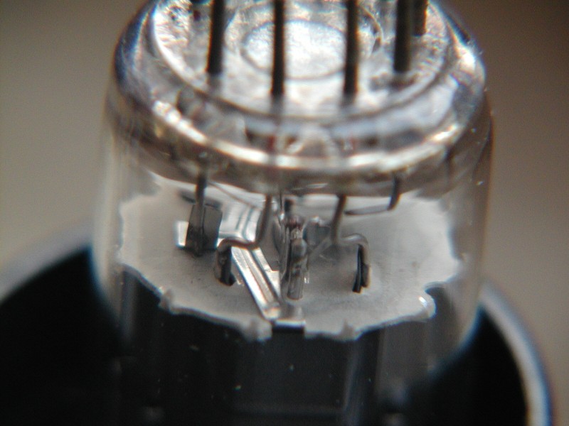 EL86 MULLARD HOLLAND: j.w., lepiej widoczne.